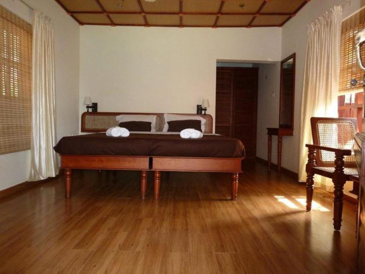 Rajadhani 5Th Season Varkala Kamer foto